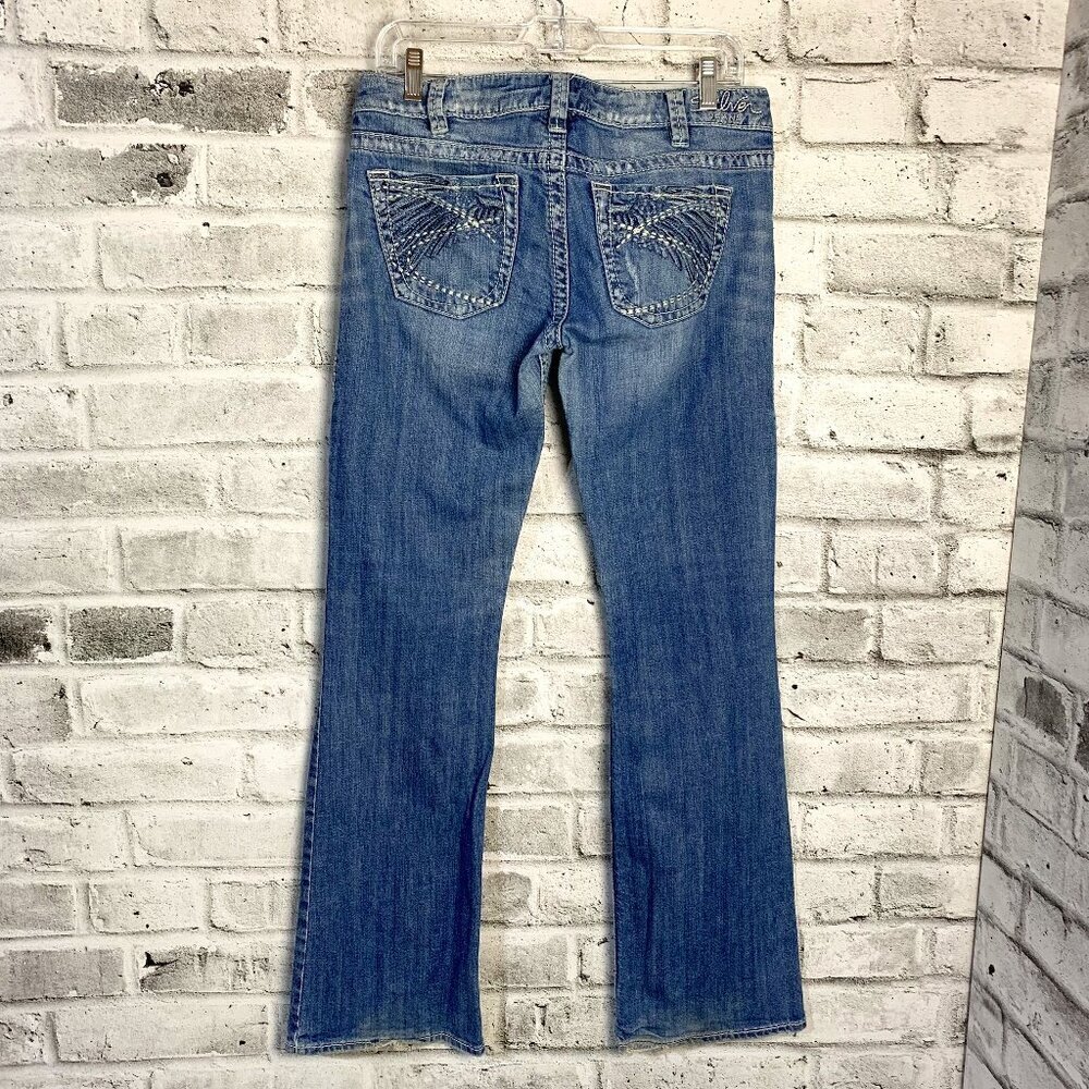 Vintage Silver Tuesday Low Rise Bootcut Distressed Light Wash Denim Flare Jeans
